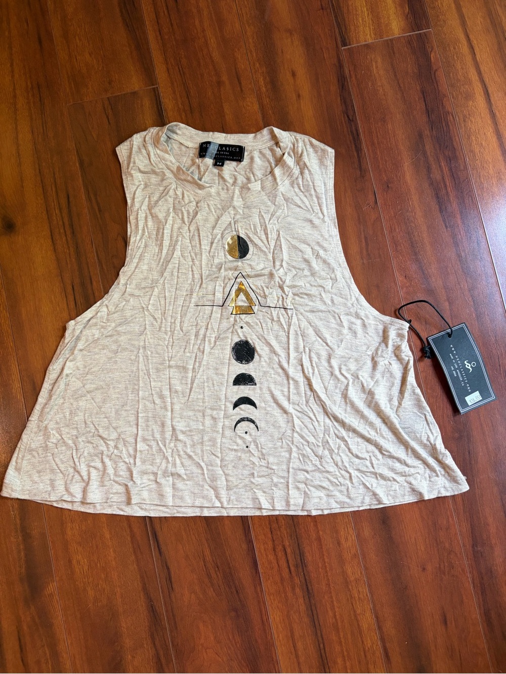 NEOCLASSICS Women's Cream Graphic Muscle Tank - Moon Phases
